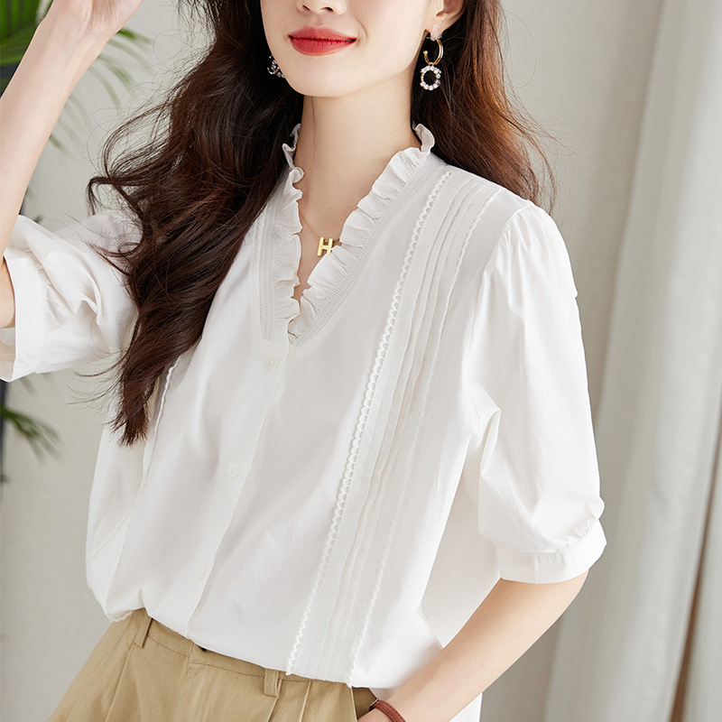 https://fulmo-img-server.com/blousy/a67b097b-168a-4e05-a727-75da242c38ed.jpg