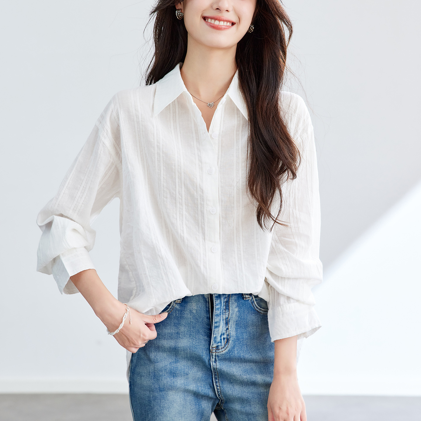 白ブラウス 優美なストライプ織り七分袖シャツ