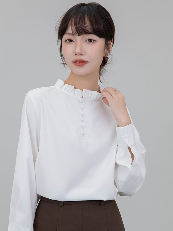 https://fulmo-img-server.com/blousy/c5914c82-b008-4150-ba76-bcefffb7a311.jpg