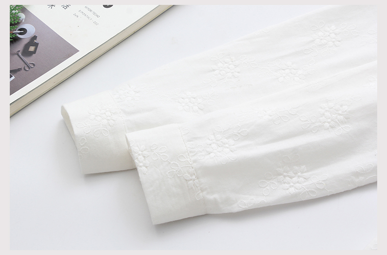 白ブラウス 花刺繍ロングシャツチュニック