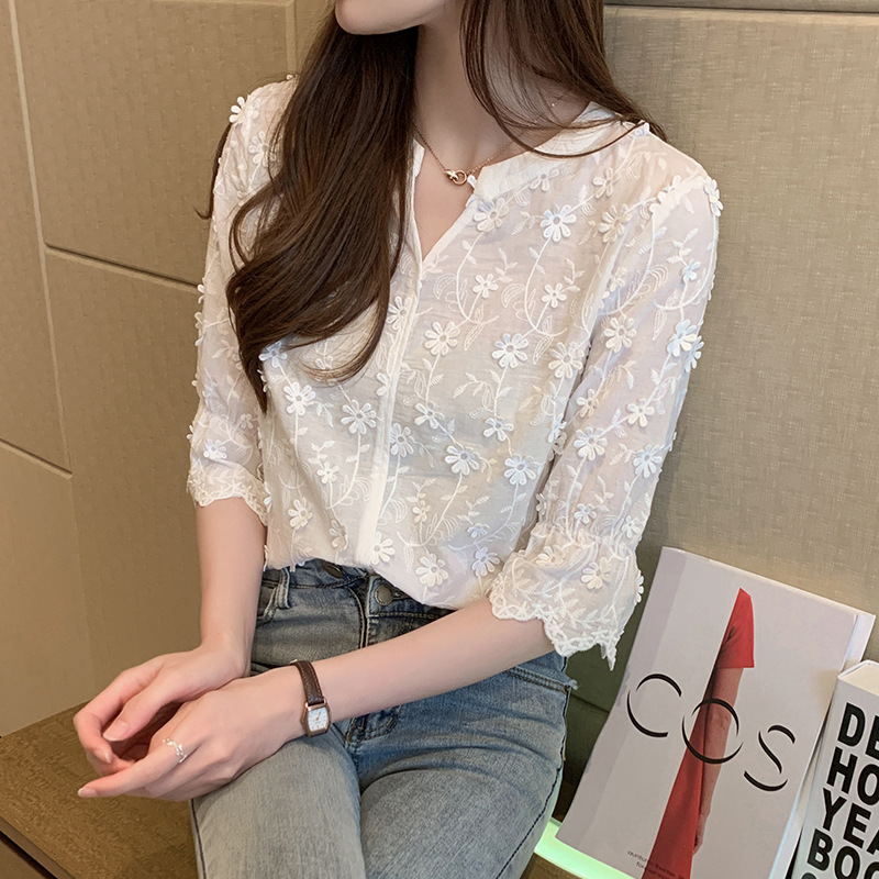 https://fulmo-img-server.com/blousy/ea3e3e68-2a86-4e57-aba4-bad319a648f0.jpg