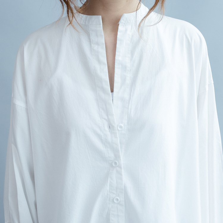 ブルベ服　清楚感溢れる白シャツワンピース（ブルベ夏向け・ブルベ冬向け）