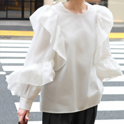 ブルベ服　ボリューム袖シャツ上品な気質ブラウス（ブルベ夏向け・ブルベ冬向け）