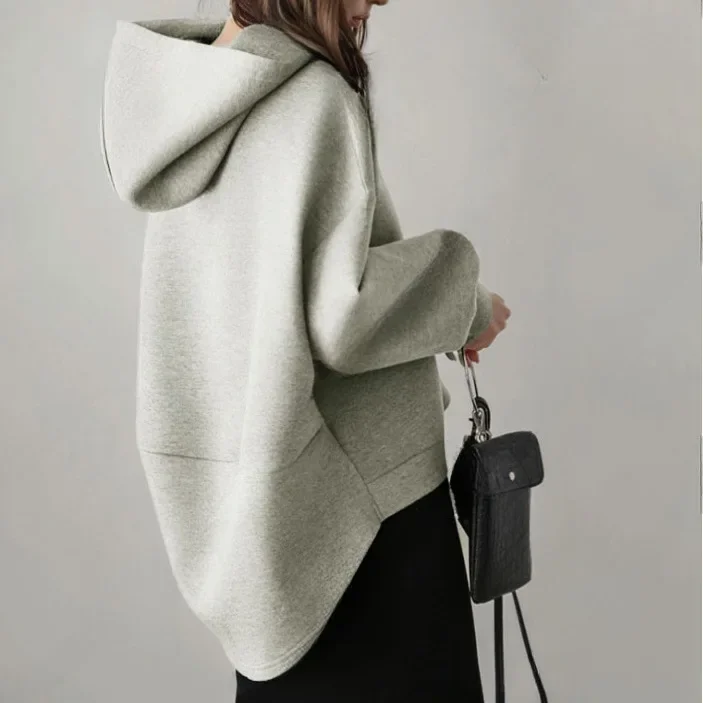 ブルベ夏/ブルベ冬服　大人の余裕を演出するゆったりフード付きパーカー