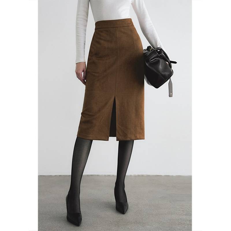 ブルベ冬服　上品スリット入りミディ丈タイトスカート