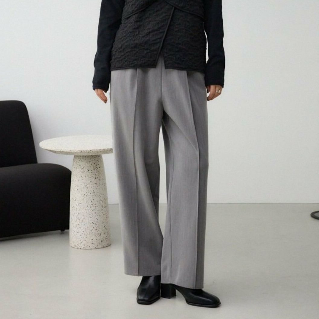 パンツ　上質素材の洗練ワイドパンツ（イエベ秋向け）