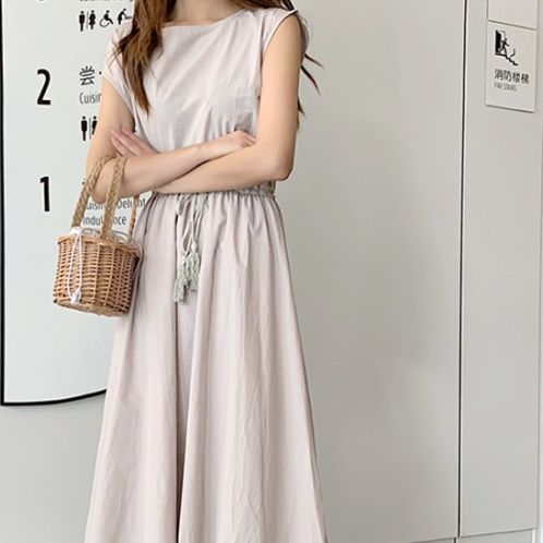 ワンピース　優美な佇まい フレアロングワンピース（ブルベ夏向け・ブルベ冬向け）