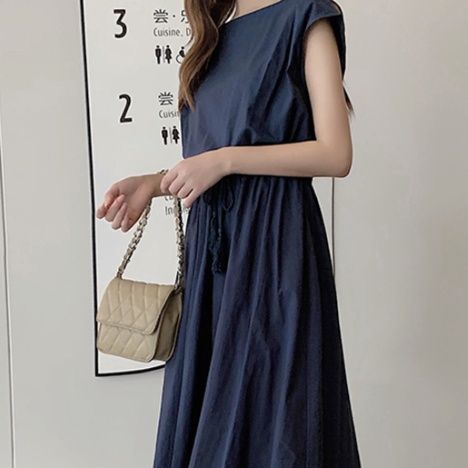 ワンピース　優美な佇まい フレアロングワンピース（ブルベ夏向け・ブルベ冬向け）