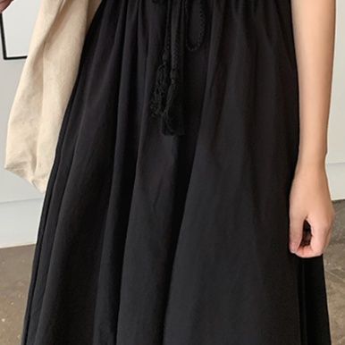 ワンピース　優美な佇まい フレアロングワンピース（ブルベ夏向け・ブルベ冬向け）