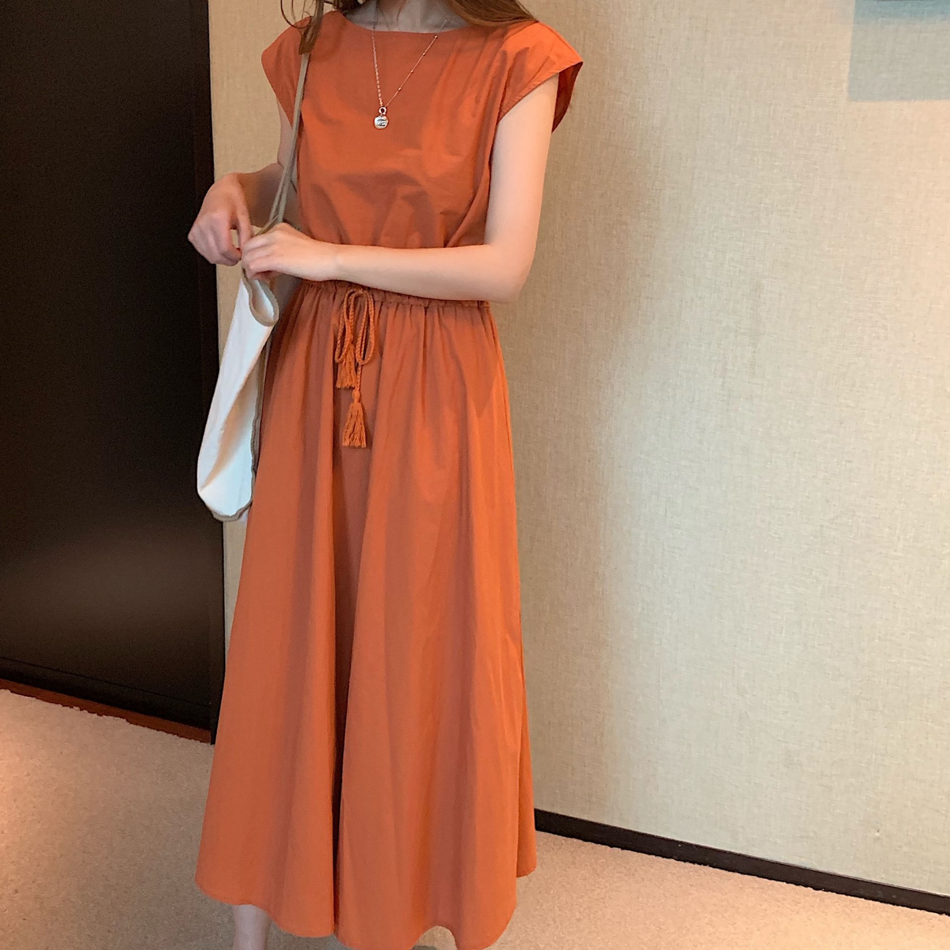 ワンピース　優美な佇まい フレアロングワンピース（ブルベ夏向け・ブルベ冬向け）
