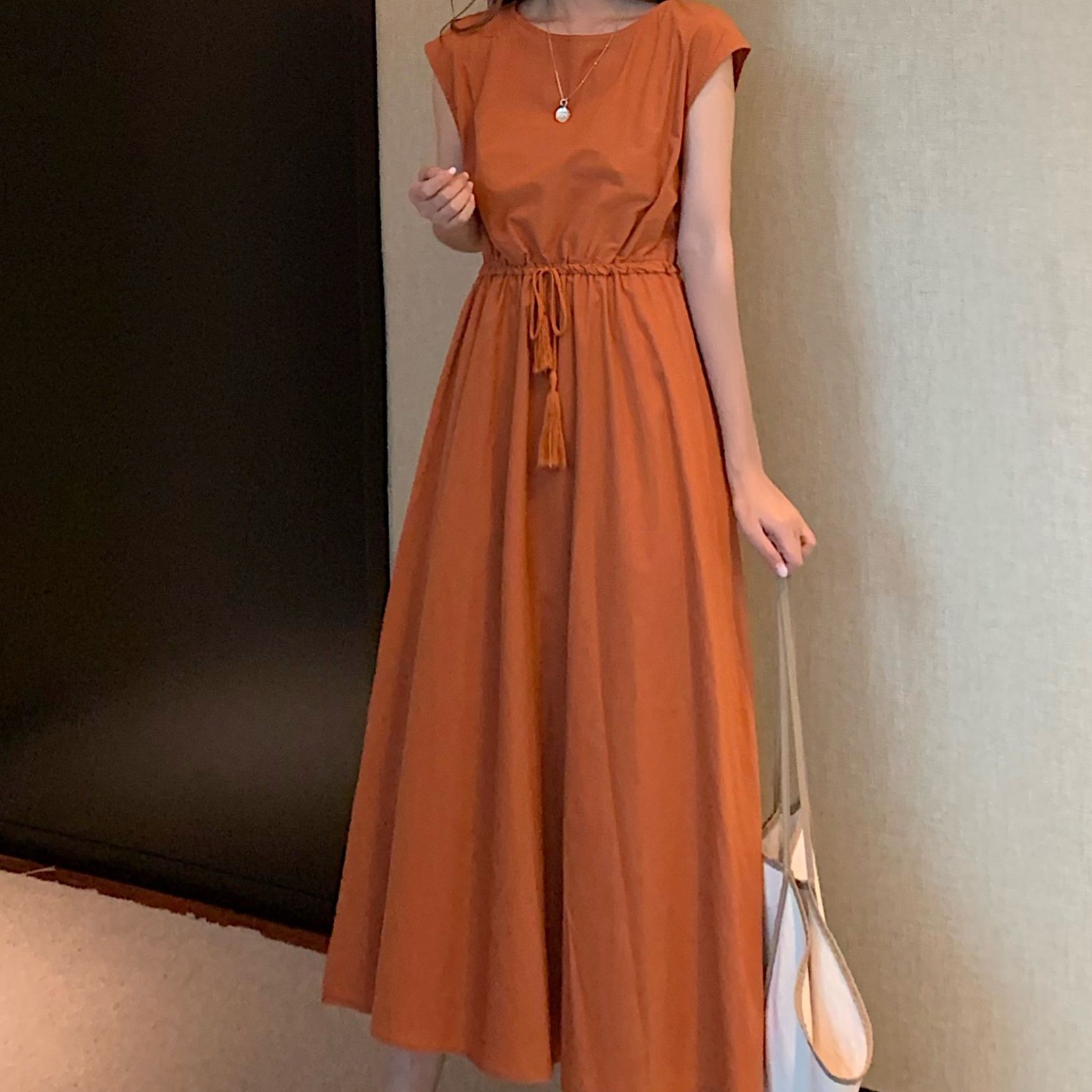 ワンピース　優美な佇まい フレアロングワンピース（ブルベ夏向け・ブルベ冬向け）