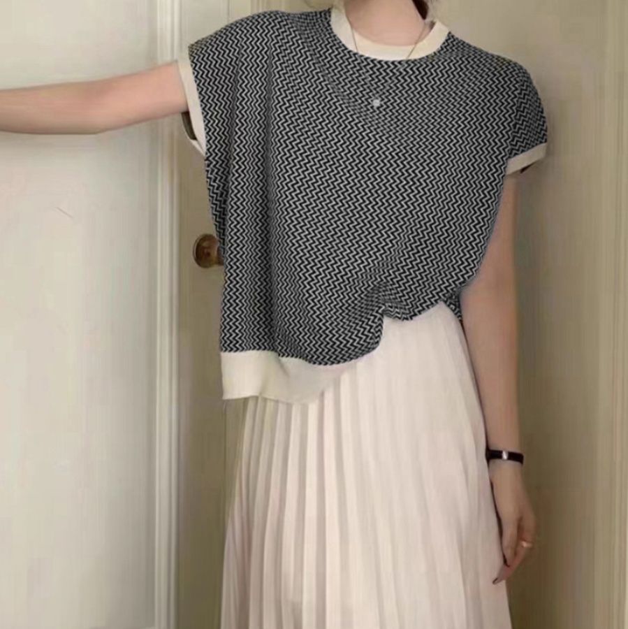 イエベ服　涼やか幾何学柄サマーニット フレンチスリーブ（イエベ春向け・イエベ秋向け）