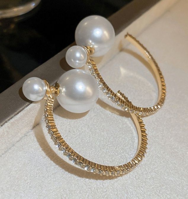 イエベ映え　パール煌めきフープピアス アクセサリー（イエベ春向け）