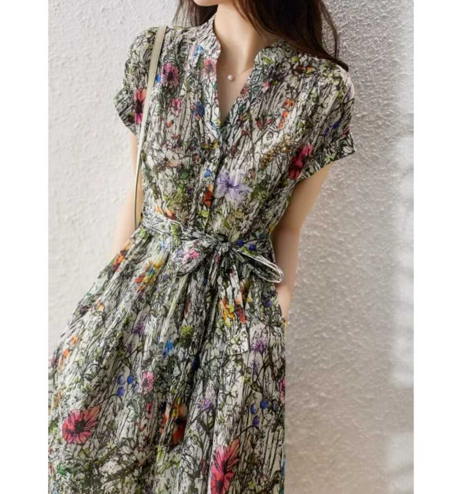 ブルベ冬服 花柄ロングワンピース　