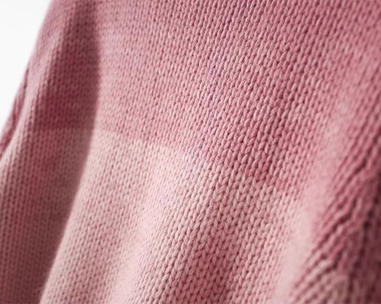 ブルベ夏/ブルベ冬服　上品なボーダー柄丸首長袖ニットプルオーバー