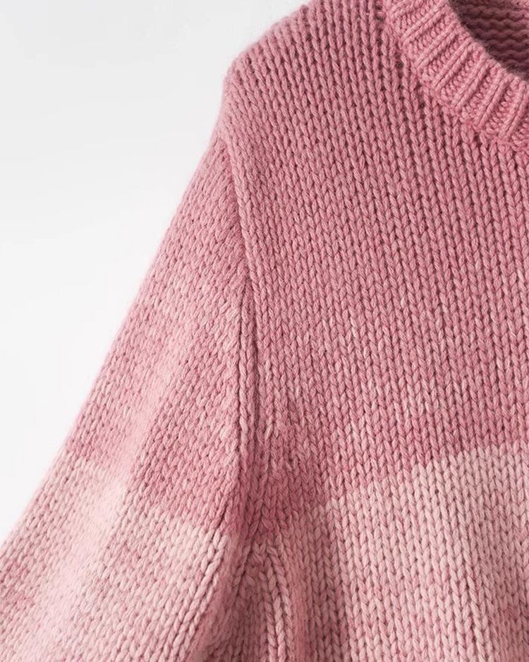 ブルベ夏/ブルベ冬服　上品なボーダー柄丸首長袖ニットプルオーバー