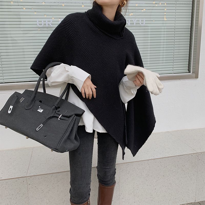 ブルベ夏/ブルベ冬服　タートルネック風ケープ型ニット