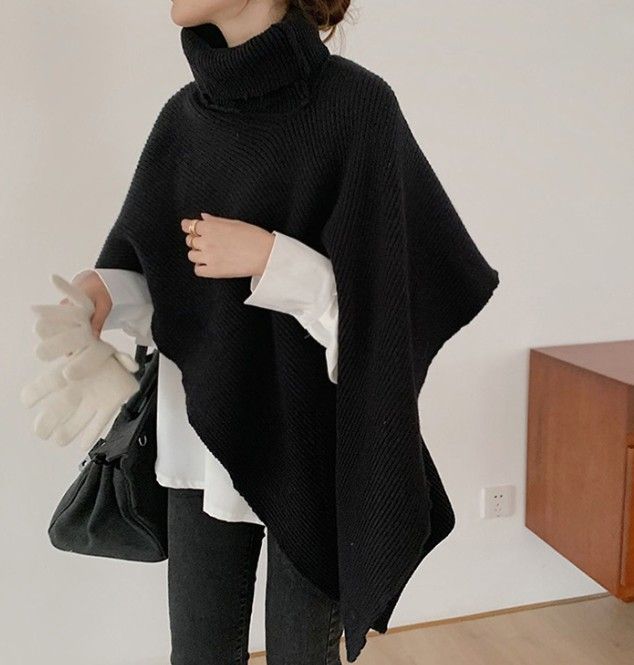 ブルベ夏/ブルベ冬服　タートルネック風ケープ型ニット