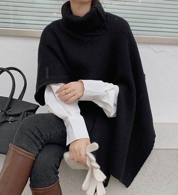 ブルベ夏/ブルベ冬服　タートルネック風ケープ型ニット