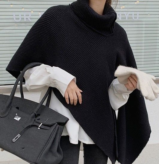 ブルベ夏/ブルベ冬服　タートルネック風ケープ型ニット
