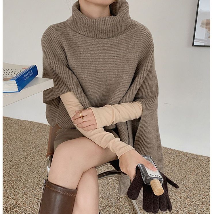 ブルベ夏/ブルベ冬服　タートルネック風ケープ型ニット