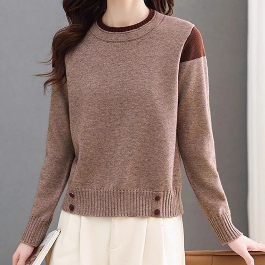 ブルベ夏/ブルベ冬服　配色切り替えボタン装飾プルオーバーニット
