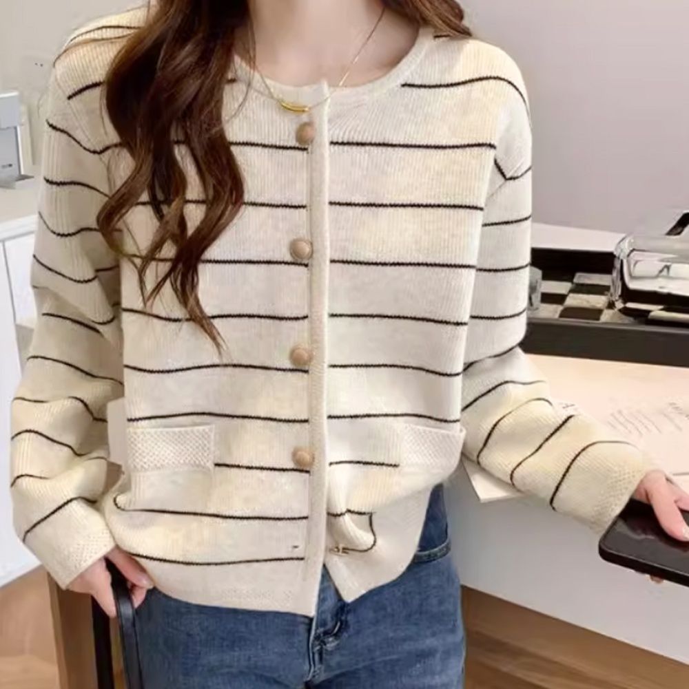 ブルベ夏/ブルベ冬服　細ボーダー柄ニットカーディガン