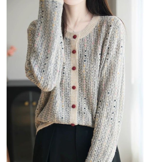 ブルベ夏/ブルベ冬服　上品な小花柄混合糸丸首ボタン留めカーディガン
