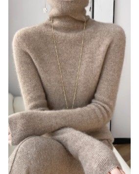 ブルベ夏/ブルベ冬服　上品タートルネック長袖ニットセーター