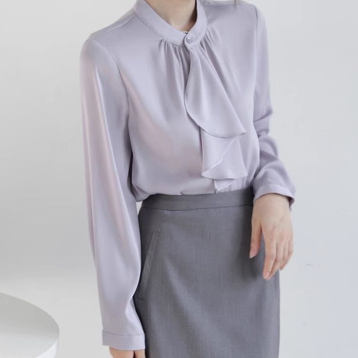 ブルベ夏/ブルベ冬服 上品なボウタイ付き長袖ブラウス