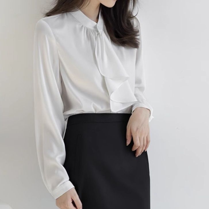 ブルベ夏/ブルベ冬服　上品なボウタイ付き長袖ブラウス