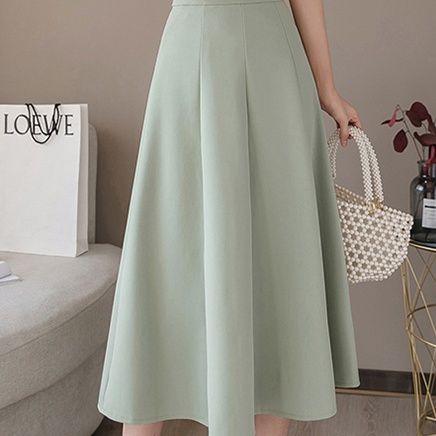 ブルベ夏/ブルベ冬服　上品な大人のふんわり広がる膝丈フレアスカート