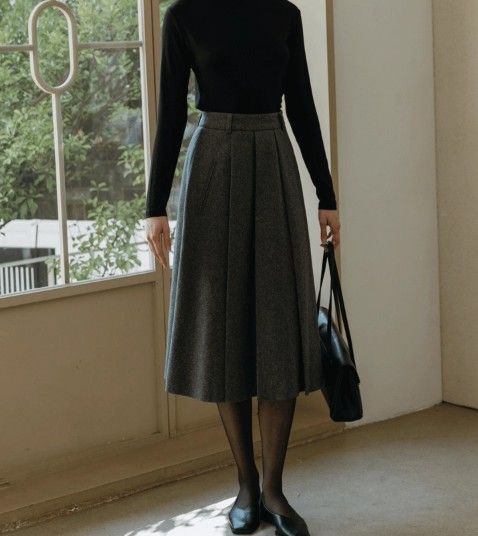 ブルベ夏/ブルベ冬服　上品ミディ丈プリーツスカート
