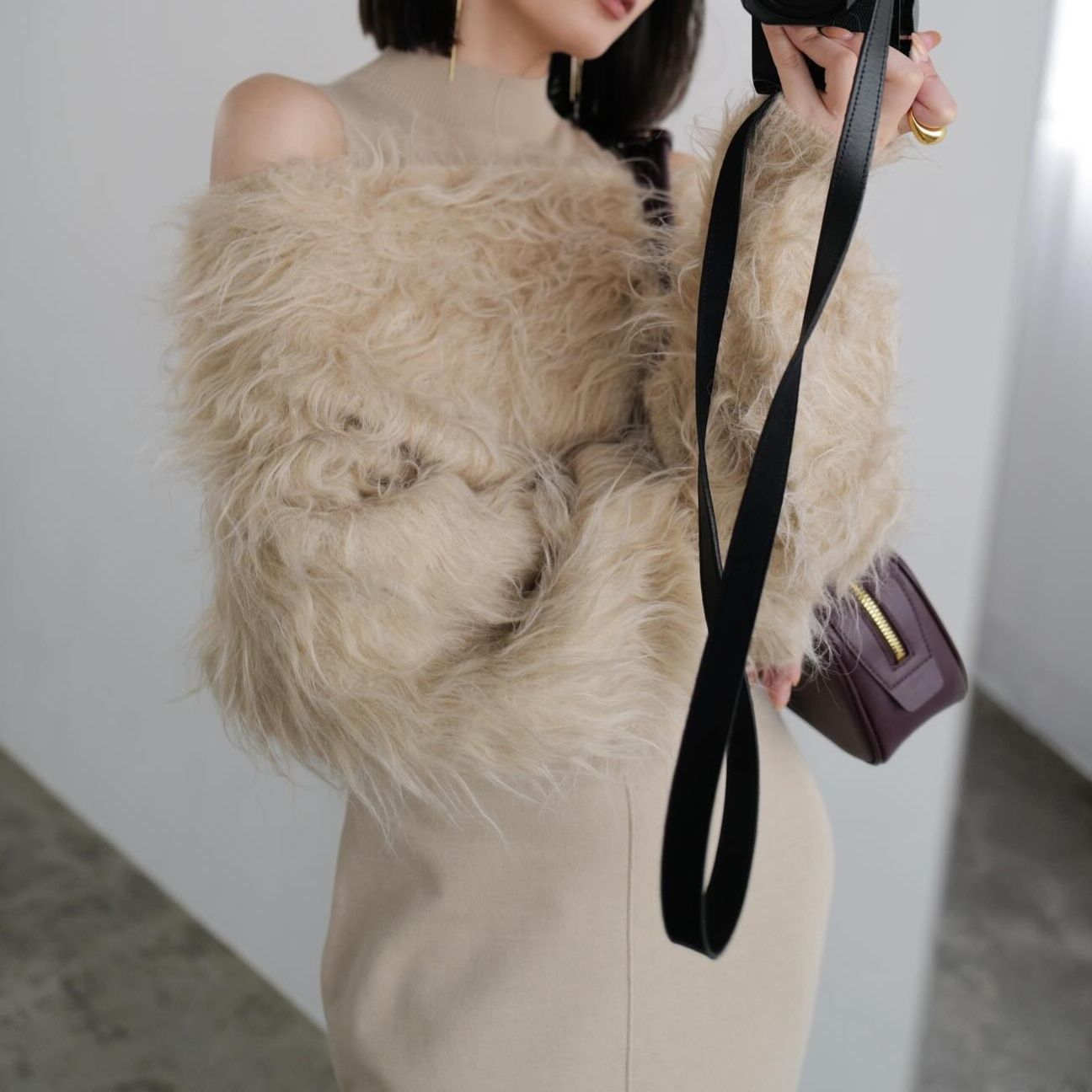 ブルベ夏/ブルベ冬服　ファー風ニットカーディガン＋ベストワンピースセット