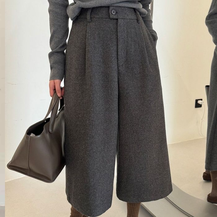 ブルベ夏/ブルベ冬服　上品なウール風ワイドクロップド丈パンツ