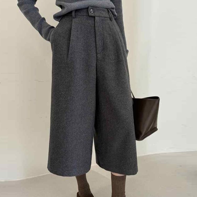 ブルベ夏/ブルベ冬服　上品なウール風ワイドクロップド丈パンツ