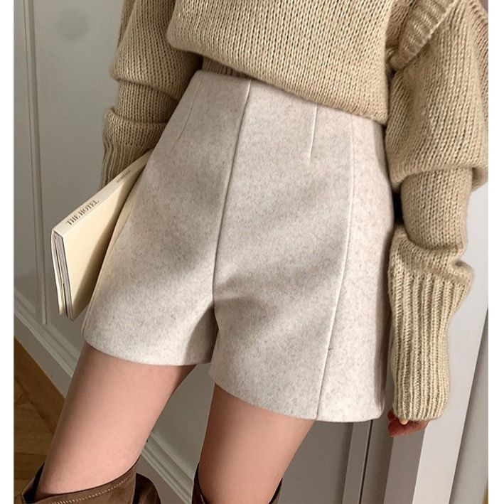 ブルベ夏/ブルベ冬服　上品仕立てのハイウエストショートパンツ