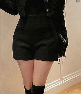 ブルベ夏/ブルベ冬服　上品仕立てのハイウエストショートパンツ