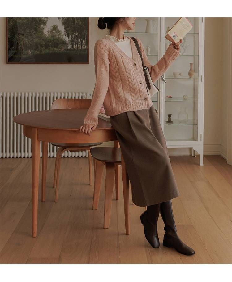 ブルベ夏/ブルベ冬服　上品な女性らしさを演出するハイウエストガウチョパンツ