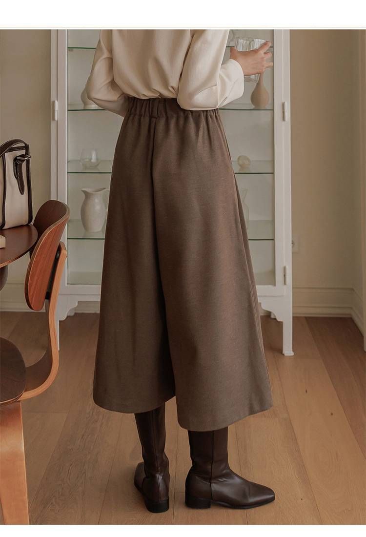 ブルベ夏/ブルベ冬服　上品な女性らしさを演出するハイウエストガウチョパンツ