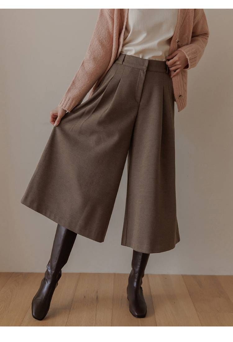 ブルベ夏/ブルベ冬服　上品な女性らしさを演出するハイウエストガウチョパンツ