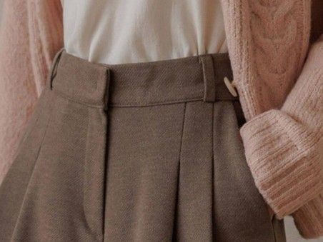 ブルベ夏/ブルベ冬服　上品な女性らしさを演出するハイウエストガウチョパンツ