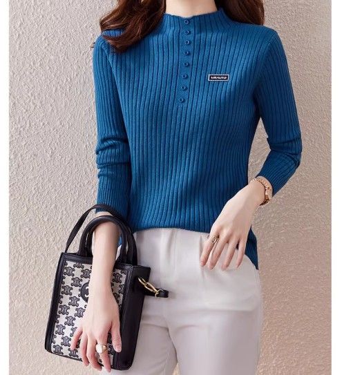 ブルベ夏/ブルベ冬服　リブ編み前開きボタン付きハイネックニット