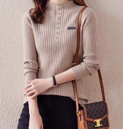 ブルベ夏/ブルベ冬服　リブ編み前開きボタン付きハイネックニット