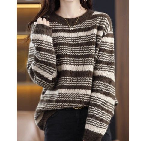 ブルベ夏/ブルベ冬服　 波模様編みが美しい上品ボーダー長袖プルオーバー