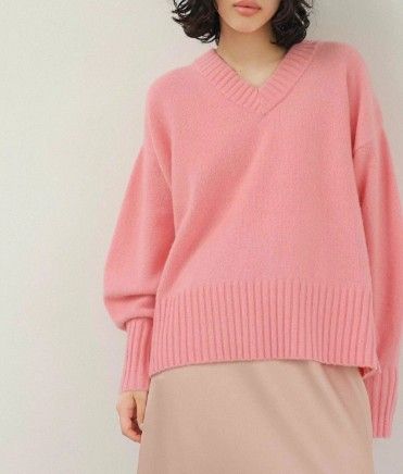 ブルベ夏/ブルベ冬服　ふわりと優しいブイネック長袖ニット
