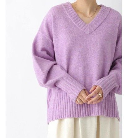 ブルベ夏/ブルベ冬服　ふわりと優しいブイネック長袖ニット