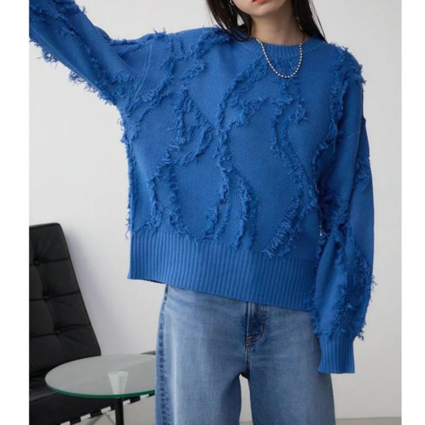 ブルベ夏/ブルベ冬服　 フリンジデザイン丸首長袖ニット