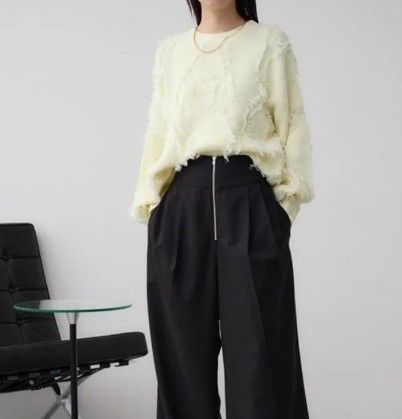 ブルベ夏/ブルベ冬服　 フリンジデザイン丸首長袖ニット