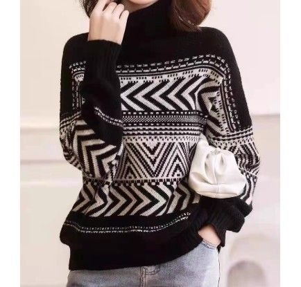 ブルベ冬服　幾何学模様タートルネック長袖ニットセーター